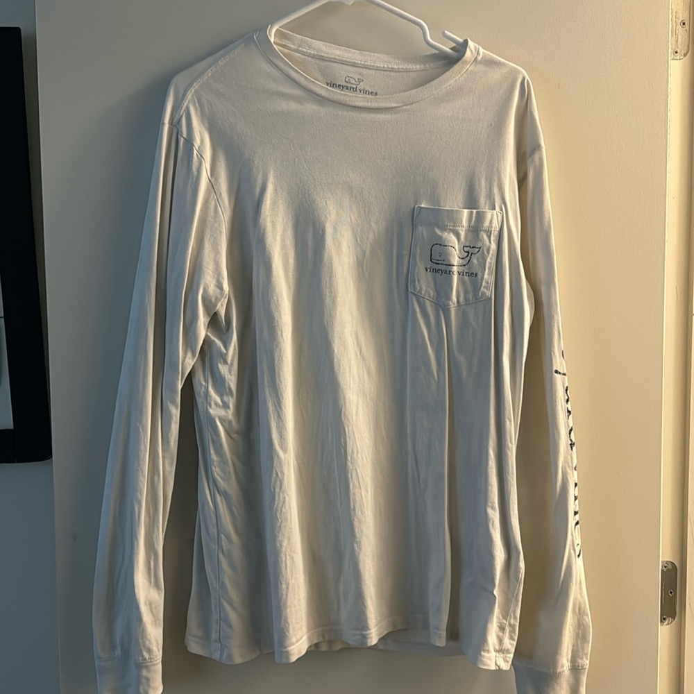 Vineyard Vines men’s top